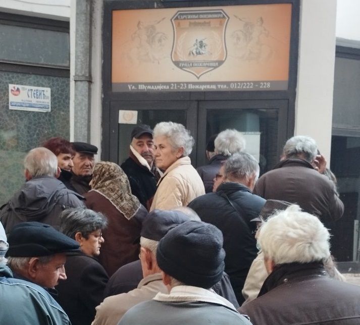 Požarevački penzioneri čekaju da uplate ugalj Foto: I. Vasić