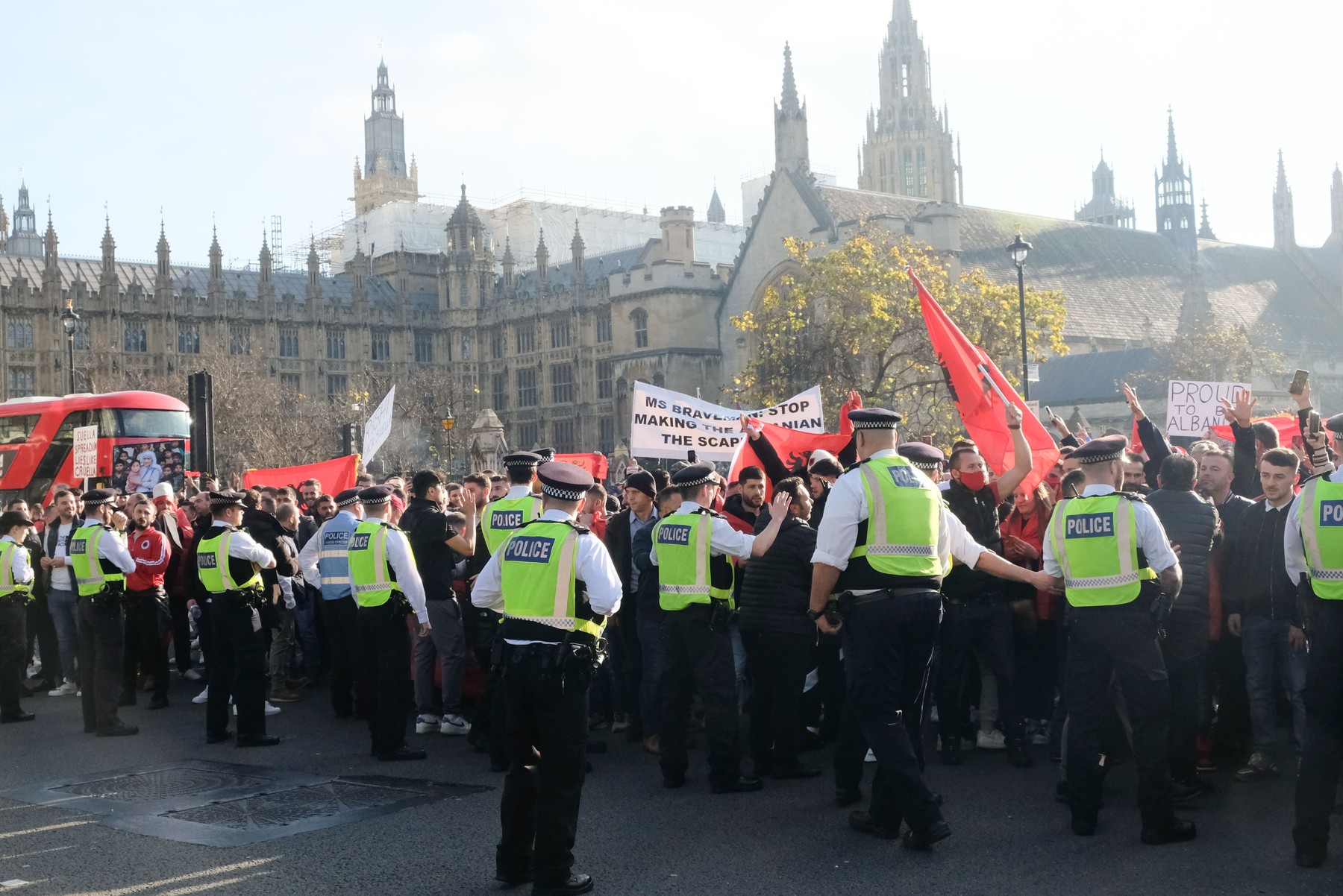 Albanci, protest, Engleska