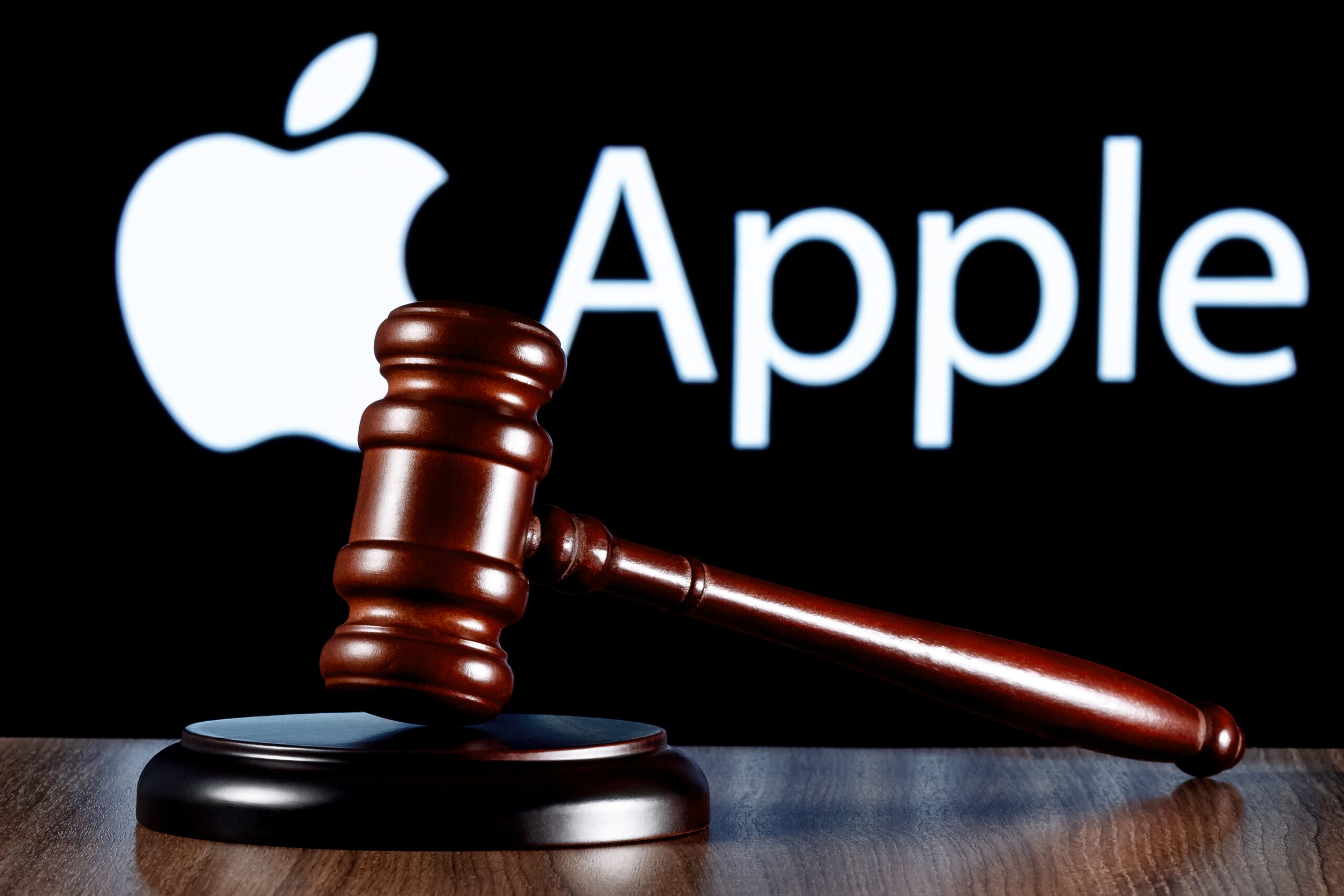 Штрафы фас. Apple оштрафован. ФАС оштрафовала Apple. Judge лого. Apple санкции.