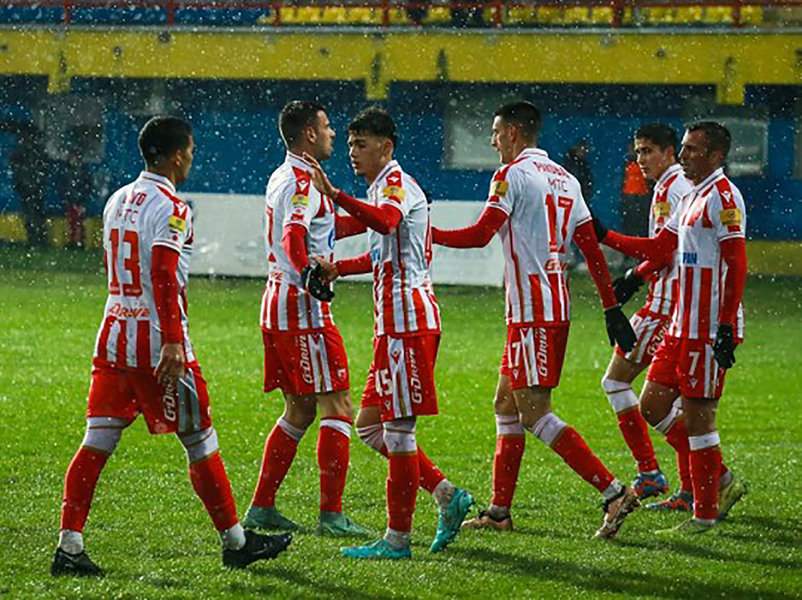 FK Radnicki Nis 1-3 FK Crvena Zvezda Belgrad :: Videos 