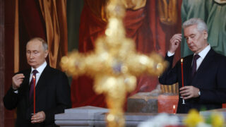 Vladimir Putin, liturgija, Uskrs, Moskva Tanjug/AP