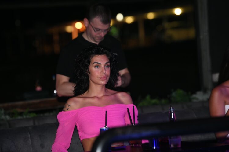 "Otkriću ko unosi drogu i šmrče": Učesnici Elite "pala roletna", pa spomenula i Željka i Milicu Mitrović - "Neka dođu, neću da me prave budalom" VIDEO