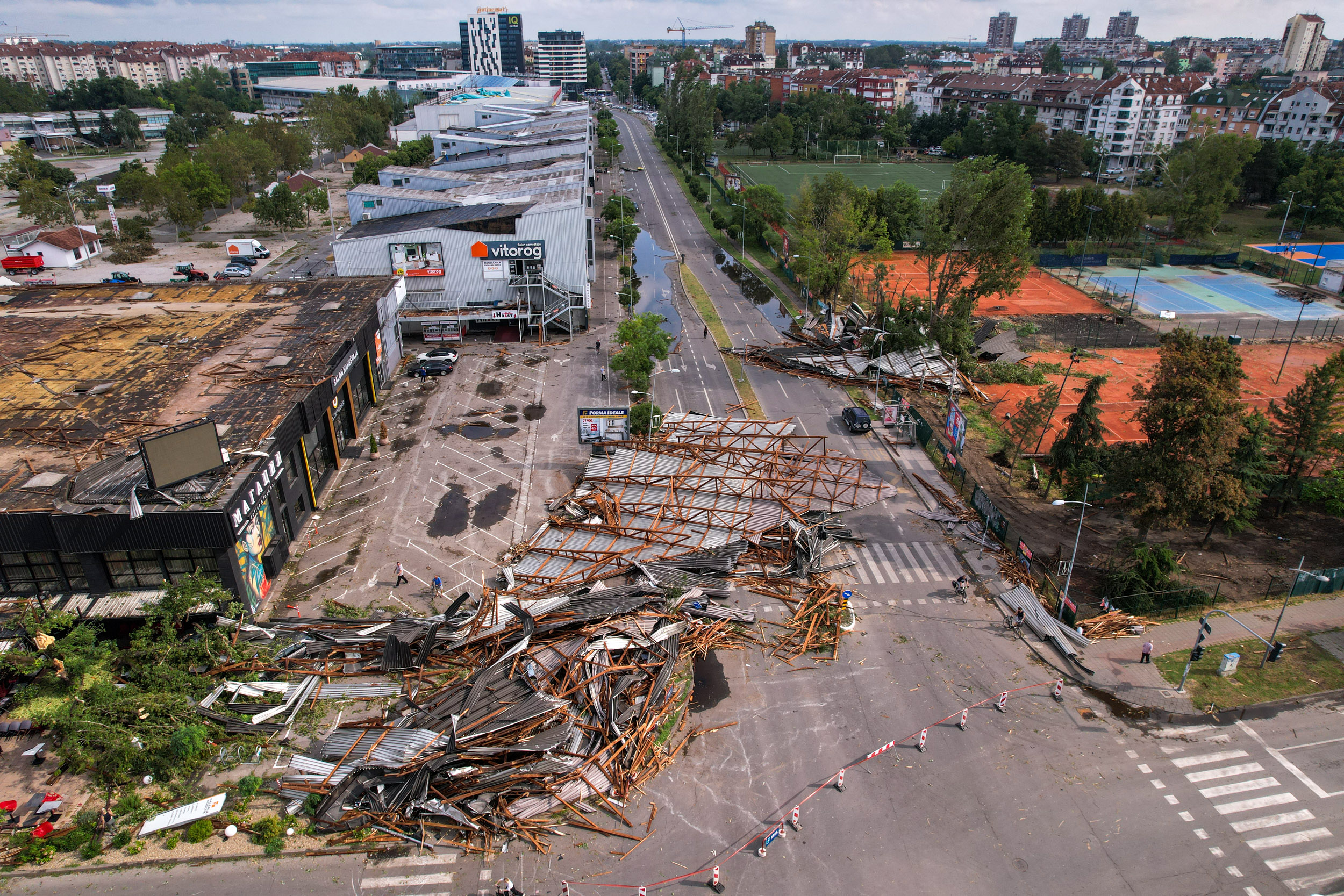 Ogromna šteta posle tri olujne noći nad Srbijom: Tri ljudska života izgubljena u strašnom nevremenu