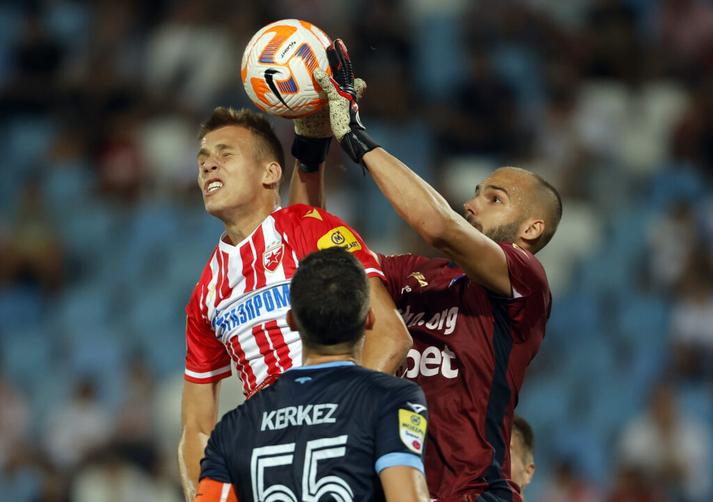 Crvena zvezda pobedila Radnički iz Niša 5:0, uz majstorije Lučića