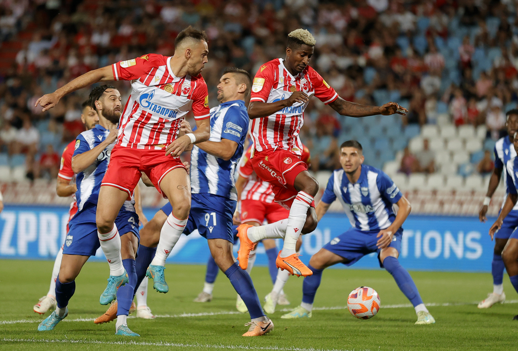 FK Crvena Zvezda Belgrad 2-1 FK Novi Pazar :: Videos 