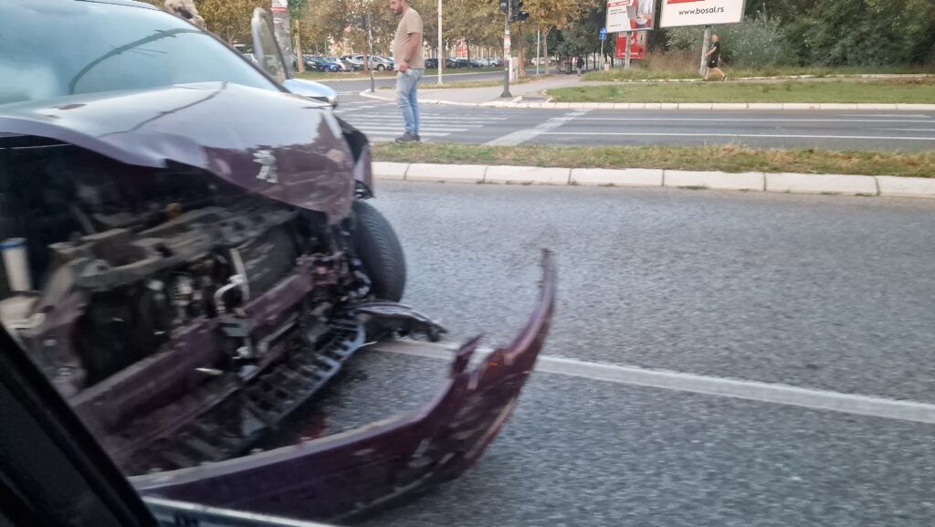 Saobraćajna nezgoda u ulici Antifašitičke borbe