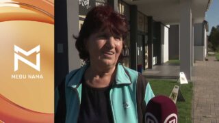 TV Nova u Hrtkovcima: Šta se misli o savezu Šešelja i naprednjaka?