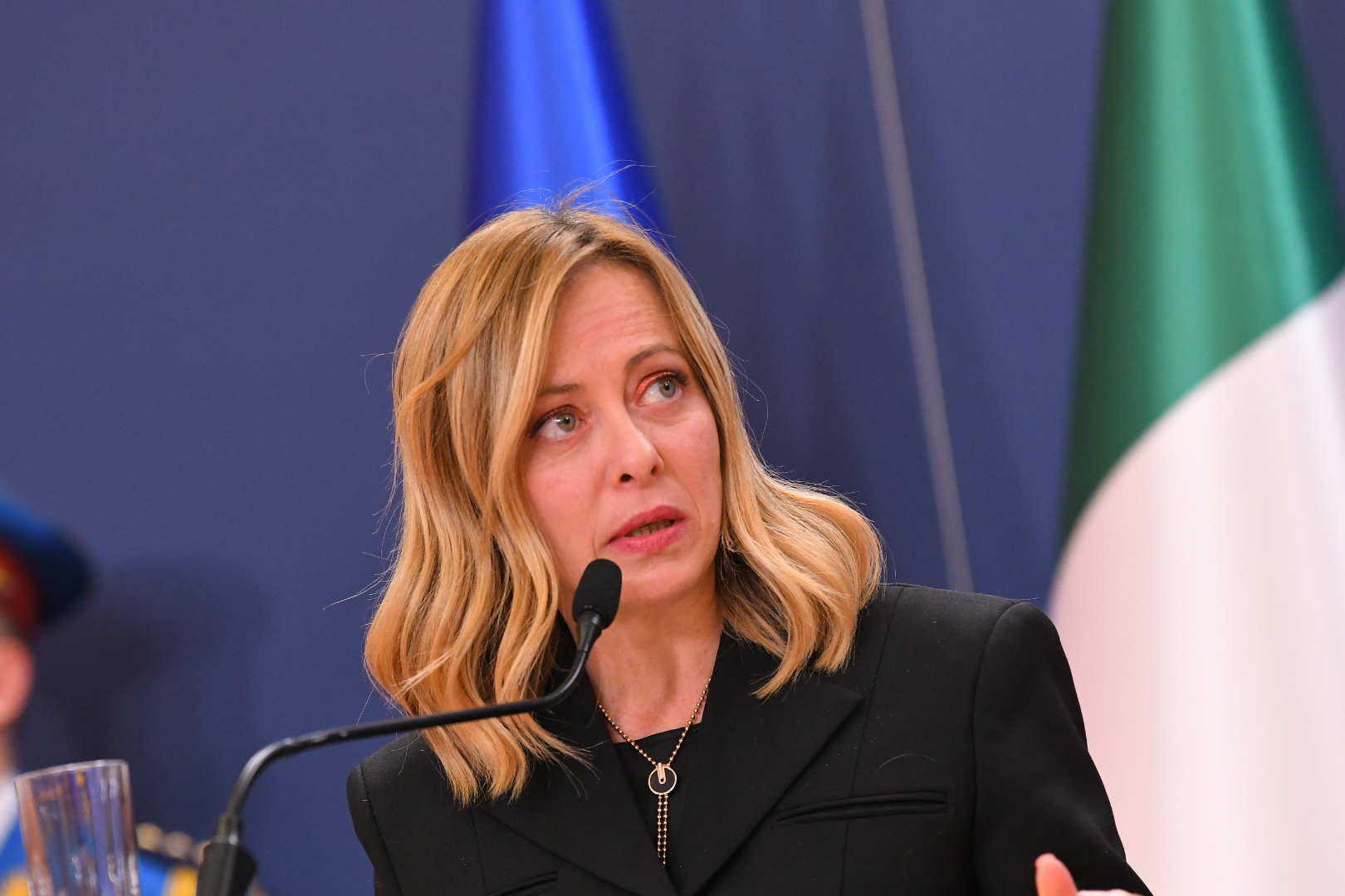 4 punti chiave, il primo ministro italiano lotta per restare al potere
