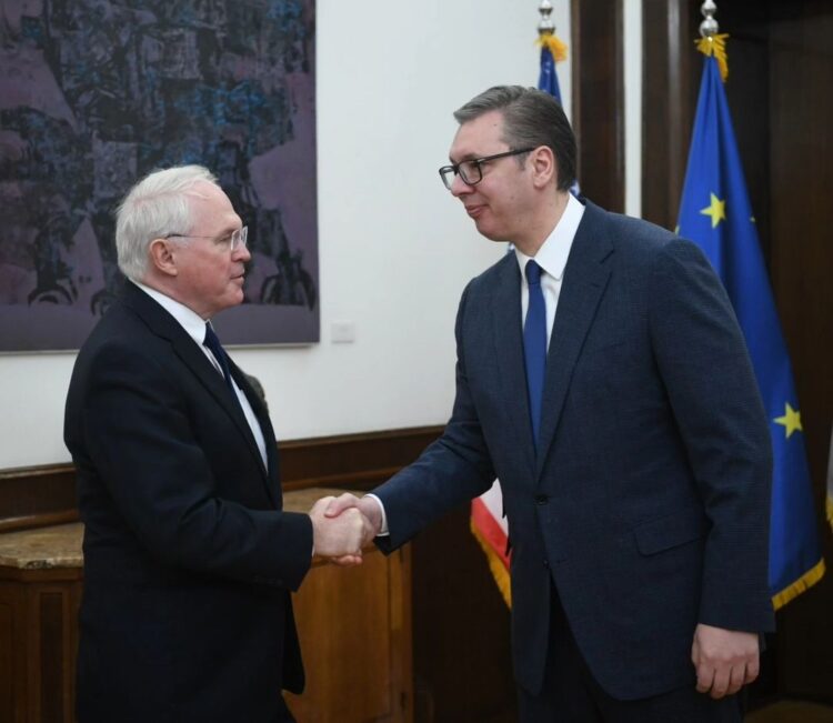 Kristofer Hil i Aleksandar Vučić