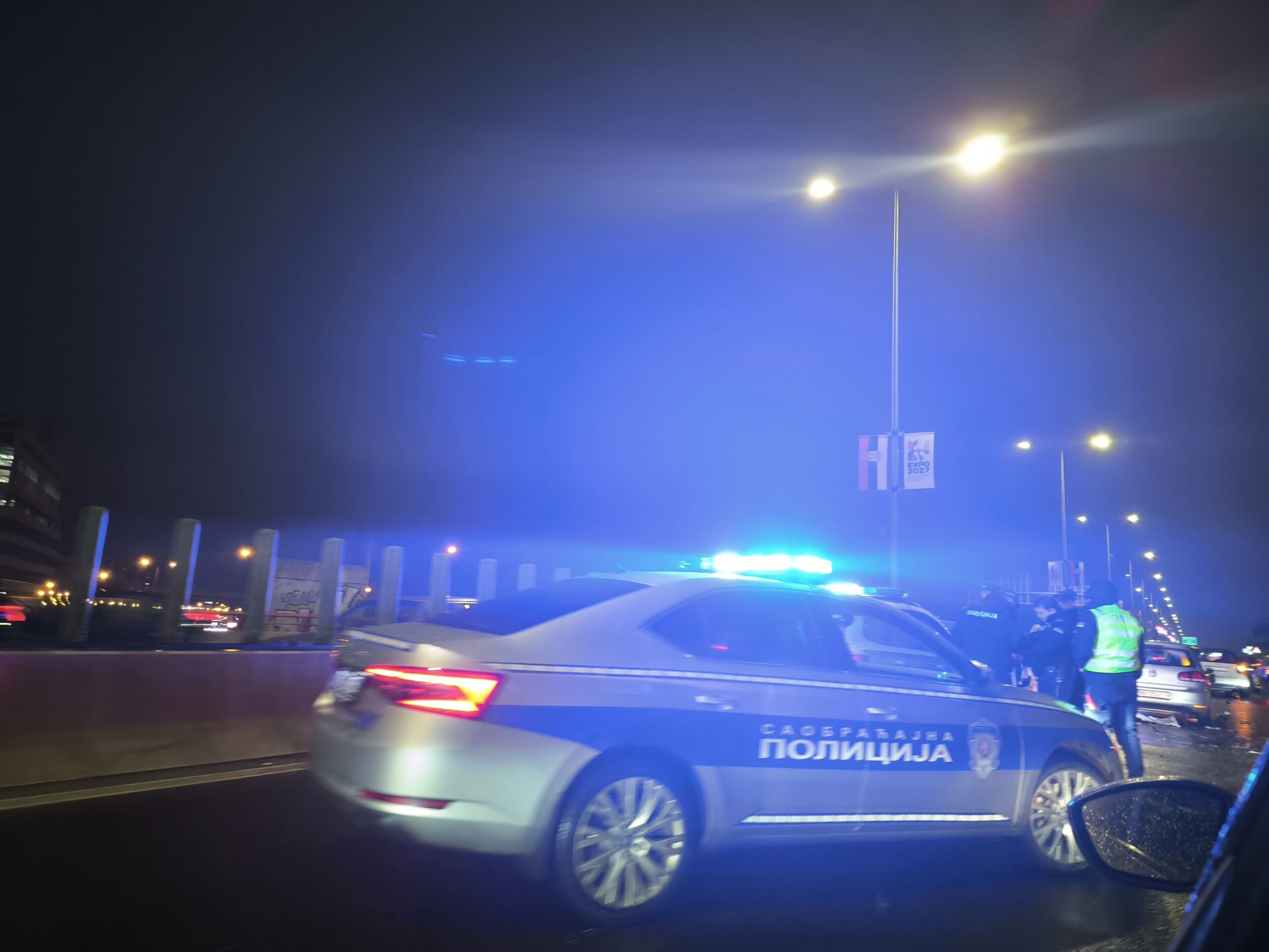 Teška saobraćajna nesreća na magistralnom putu ka Valjevu: Sudarila se dva kamiona, stradao radnik gradske čistoće