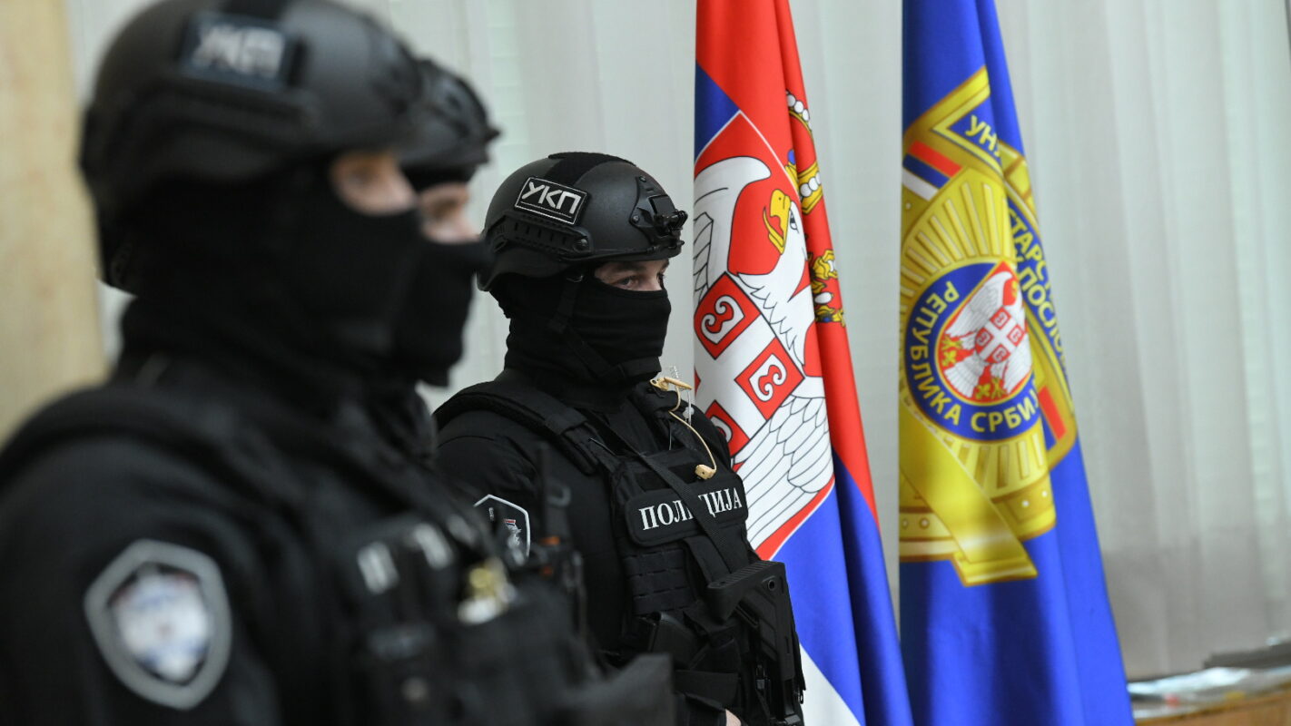 Evo ko je žena koja je napadnuta juče u Beogradu: Maskirani muškarci je isekli nožem i ošišali