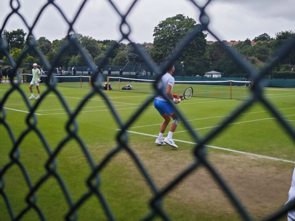 Novak Đoković na zagrevanju