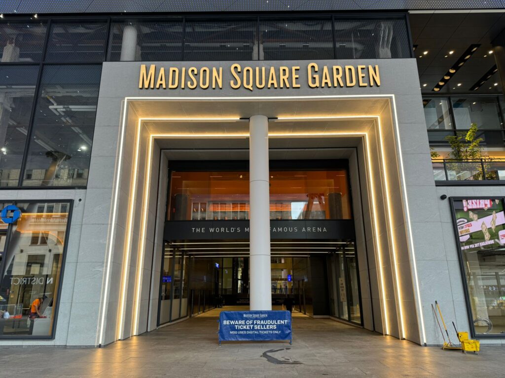 Medison Skver Garden