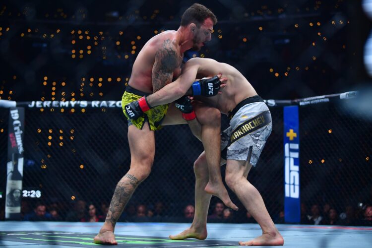 Spektakl UFC 311: Mahačev je brutalan, Dagestanci doživeli šok VIDEO