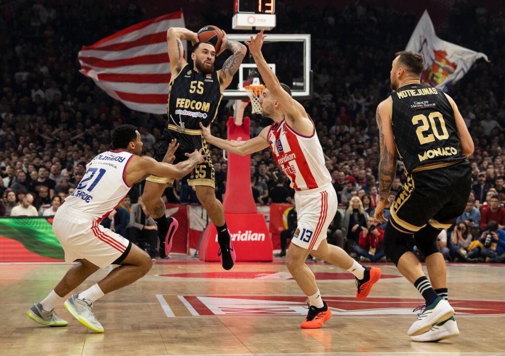 Majk Džejms uzima pola kneževine ako ne rešava meč