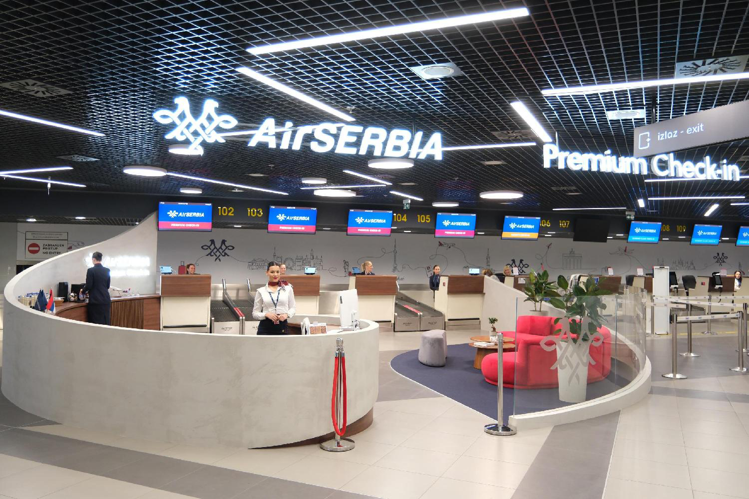 Putnici na aerodromu Nikola Tesla se smrzavali dok su čekali let: "Temperature u zgradi su jednocifrene" FOTO