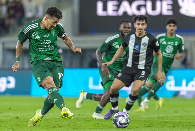 Roberto Firmino u dresu Al Ahlija