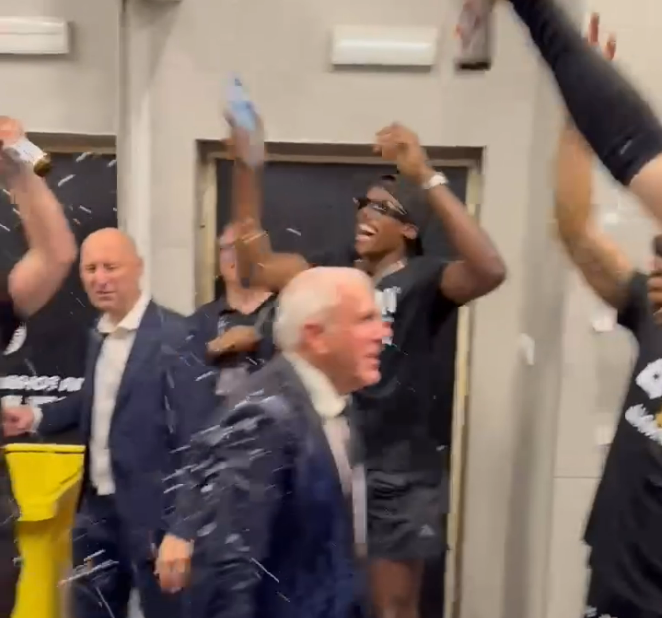 Željko Obradović u svlačionici Partizana