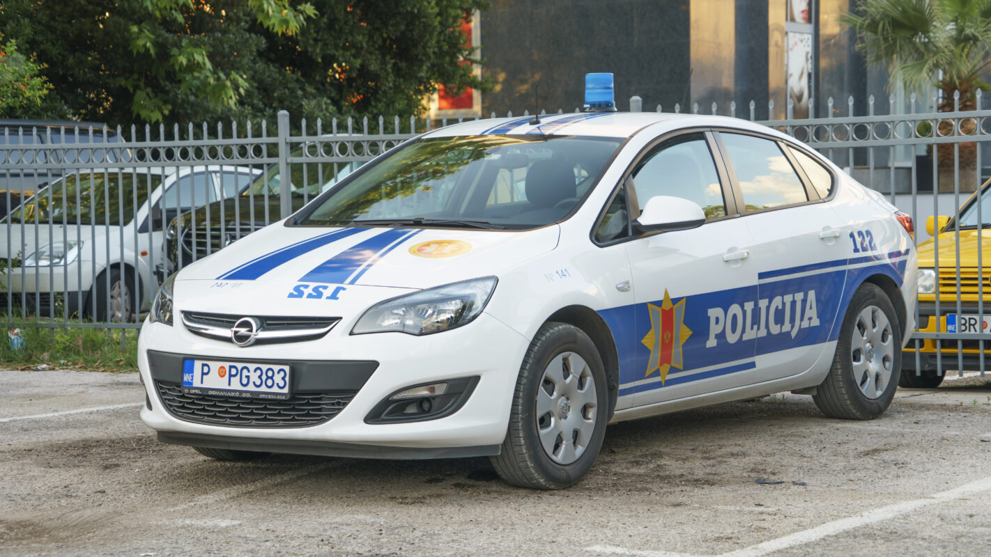 Državljanka Srbije uhapšena u Tivtu: Ukrala 1.300 evra pazara iz lokala u kom je bila zaposlena