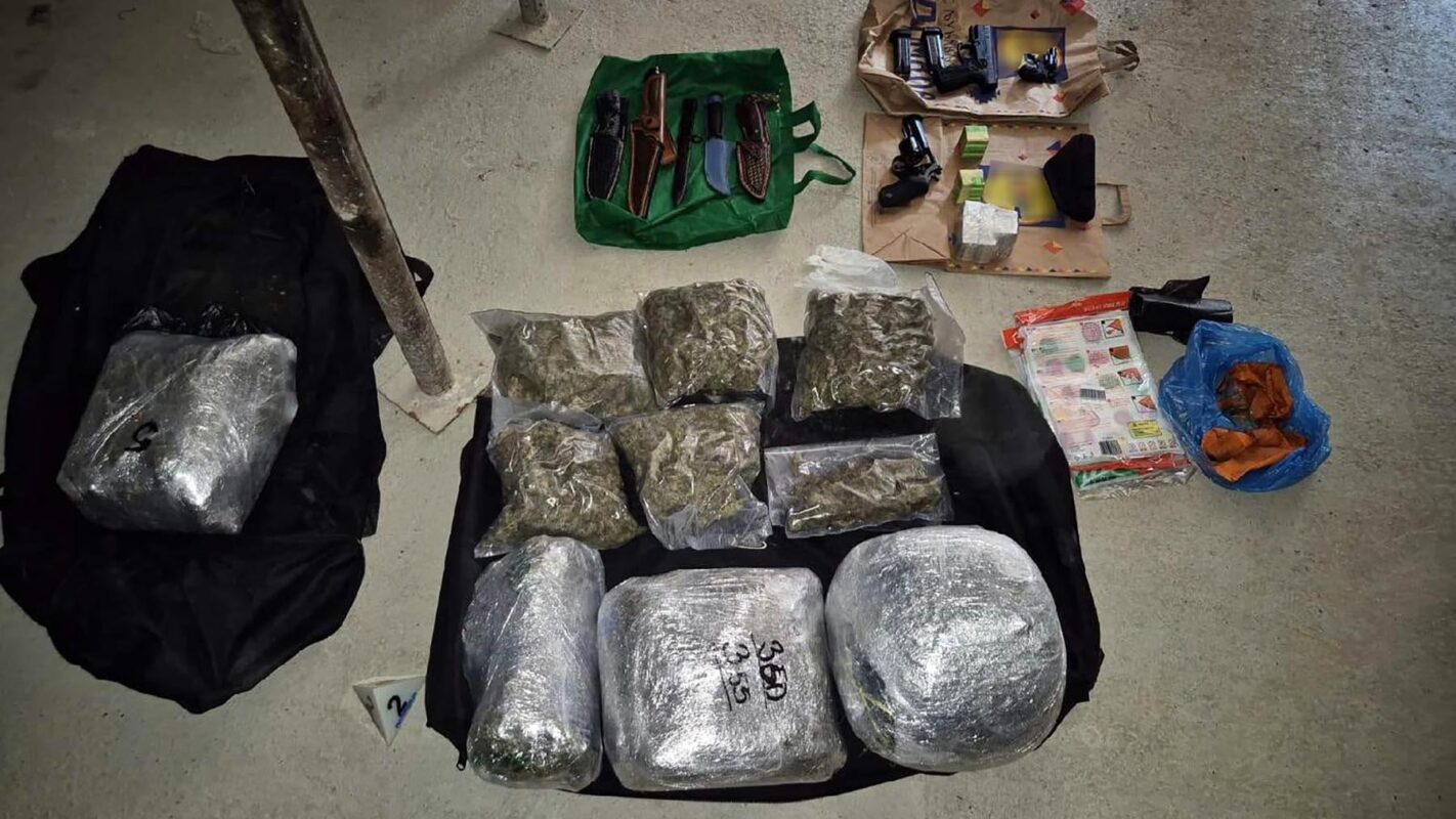 Dvojica dilera uhapšena u Novom Sadu: Jedan prodavao marihuanu, drugi spid