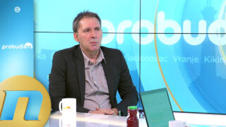 Vučić ne preza ni od čega da bi suzbio slobodnu reč u zemlji – Igor Božić