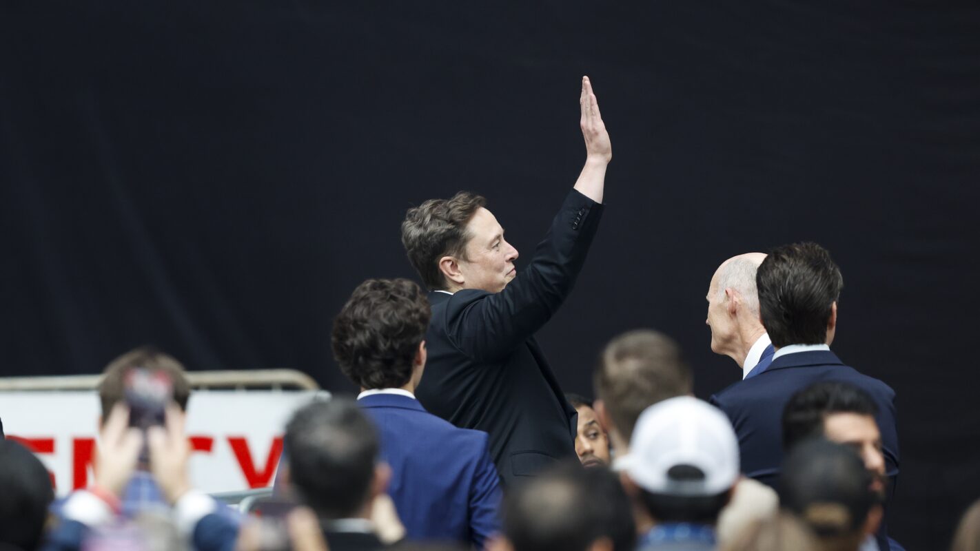 Mask traži ukidanje EU zbog kazne koju je dobio: Šef poljske diplomatije mu predlaže da ide na Mars, jer „tamo nema cenzure nacista“