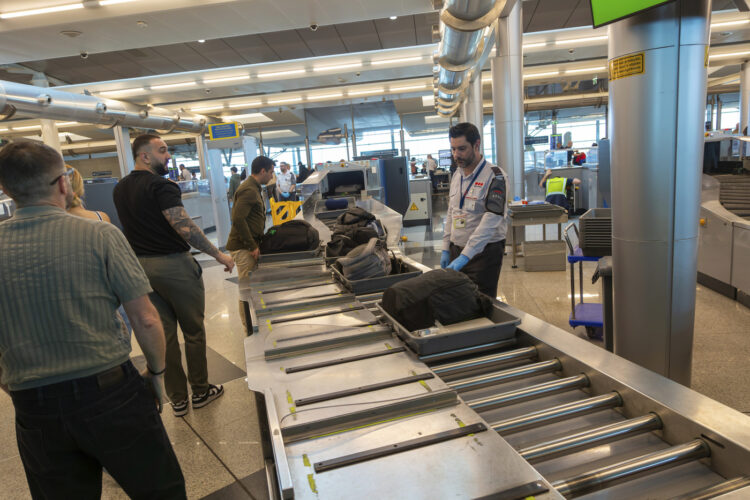 Kontrola na aerodromu