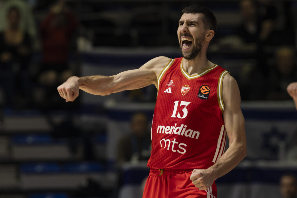 Ognjen Dobrić na meču KK Crvena zvezda - Makabi