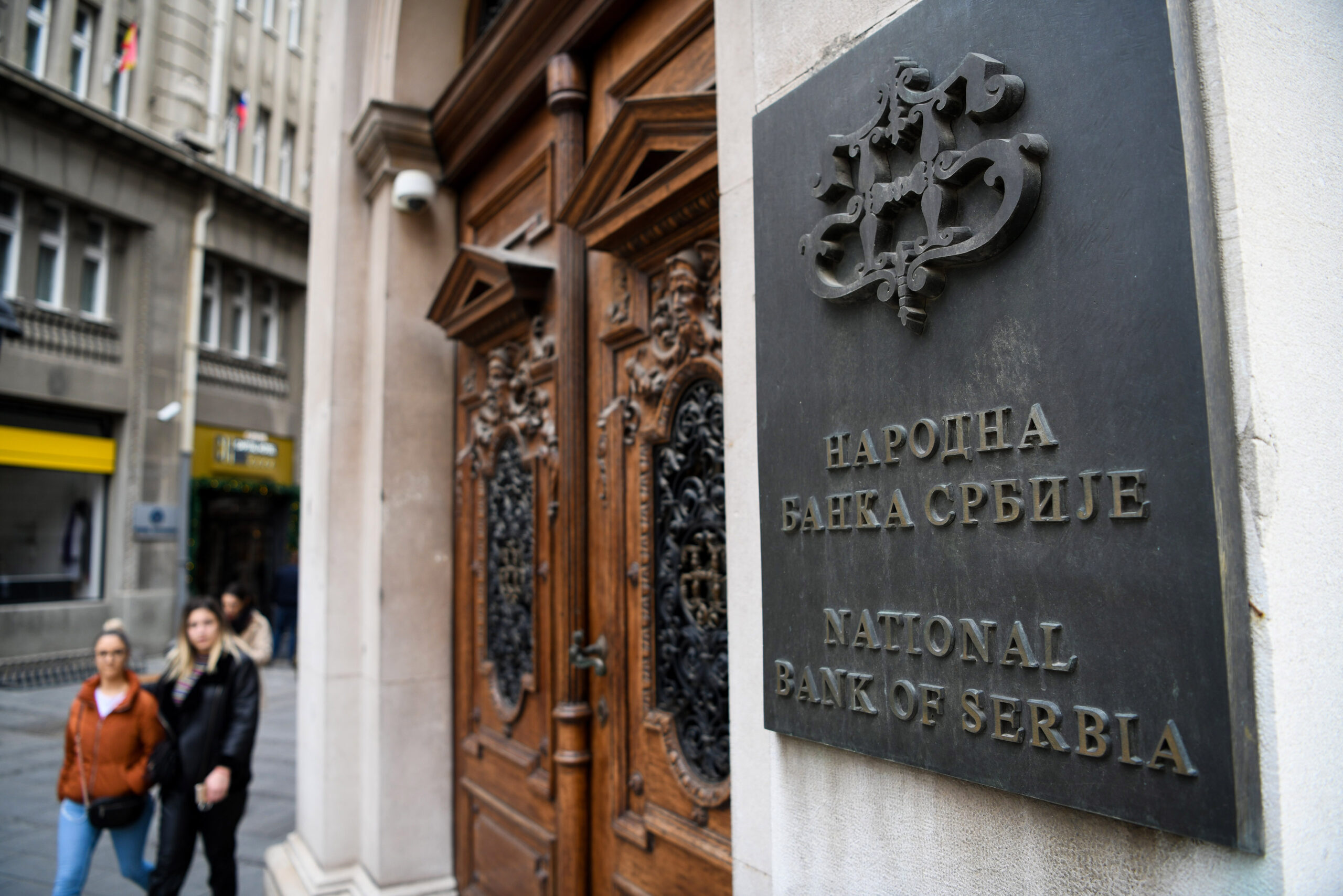 NBS: Nestašica evra ne postoji. Ko ne može da ih kupi, neka nam se javi