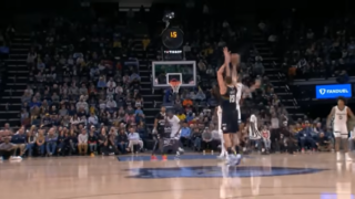 Jokić pogodio sa centra