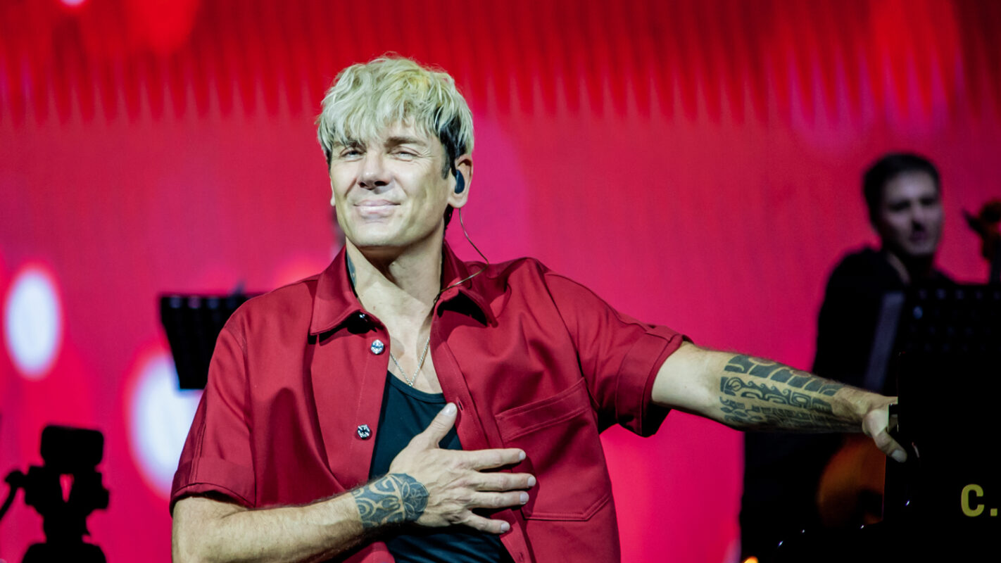 Segmenti snažnih emocija, strasti, harizme i virtuoznosti: Pijanista Maksim Mrvica priredio veče za pamćenje na prvom koncertu u Beogradu