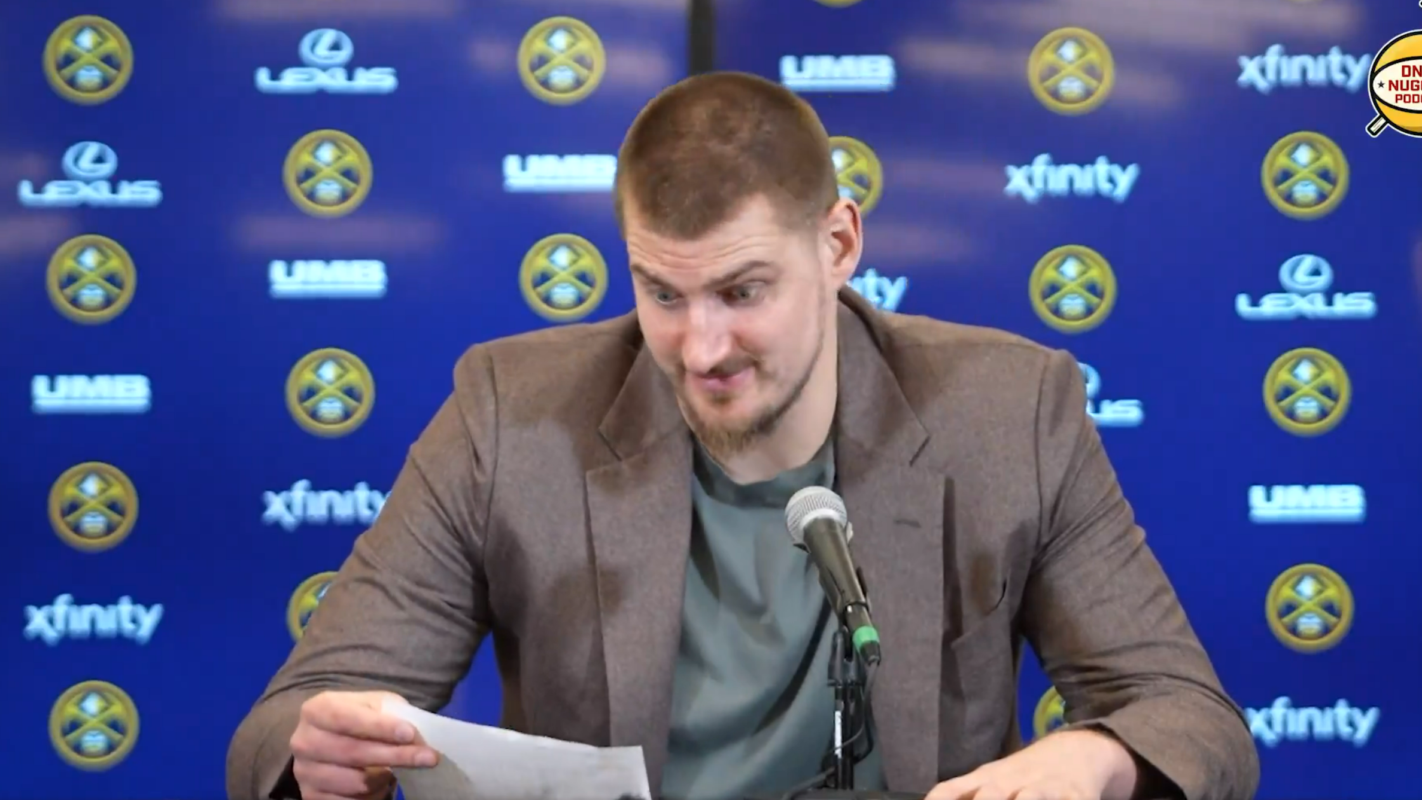 VIDEO „Ne mogu to da podnesem, čija je to ideja“: Jokić se iznervirao kada je čuo šta mu je poručio američki novinar