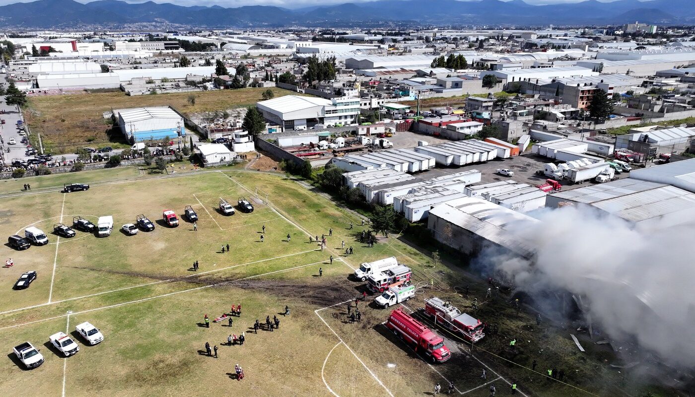 FOTO VIDEO Srušio se avion u Meksiku: U nesreći poginulo 10 ljudi, među njima i deca