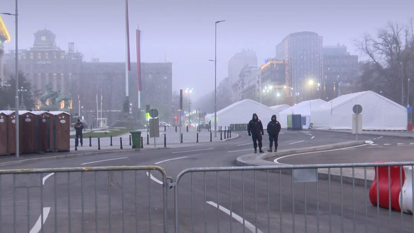 Reporterka N1 kročila u Ćacilend: Muškarac skriven iza prijavnice kaže da studenti koji žele da uče treba da odluče da li šatori ostaju