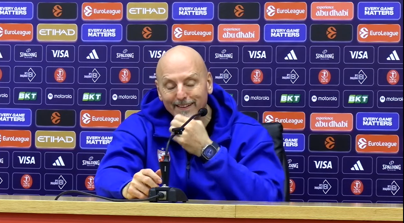 VIDEO Obradović se žalio na sudije, pa ustao i napustio konferenciju